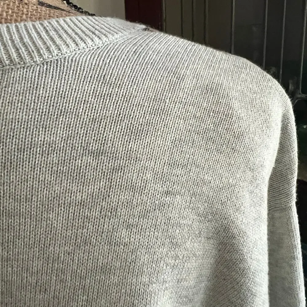 Y2K Vintage IZOD Argyle Sweater Size M Men VNeck Gray Tan Cotton Academia Preppy